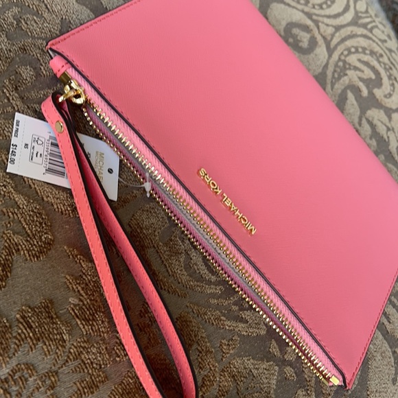 Michael Kors Jet Set Travel XL Zip Clutch-Wristlet - Picture 11 of 16